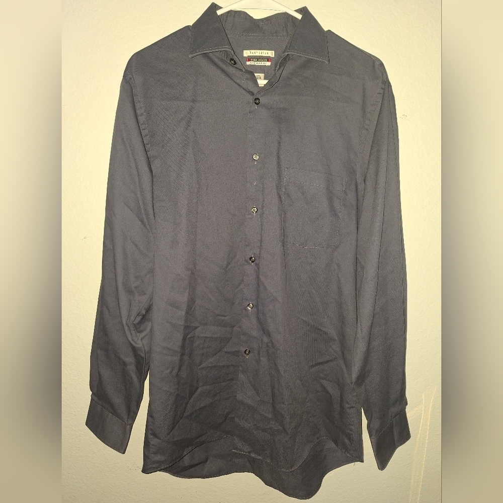 Van Heusen Men's Flex Collar Regular Fit Dark Gray Long Sleeve Button Up Shirt